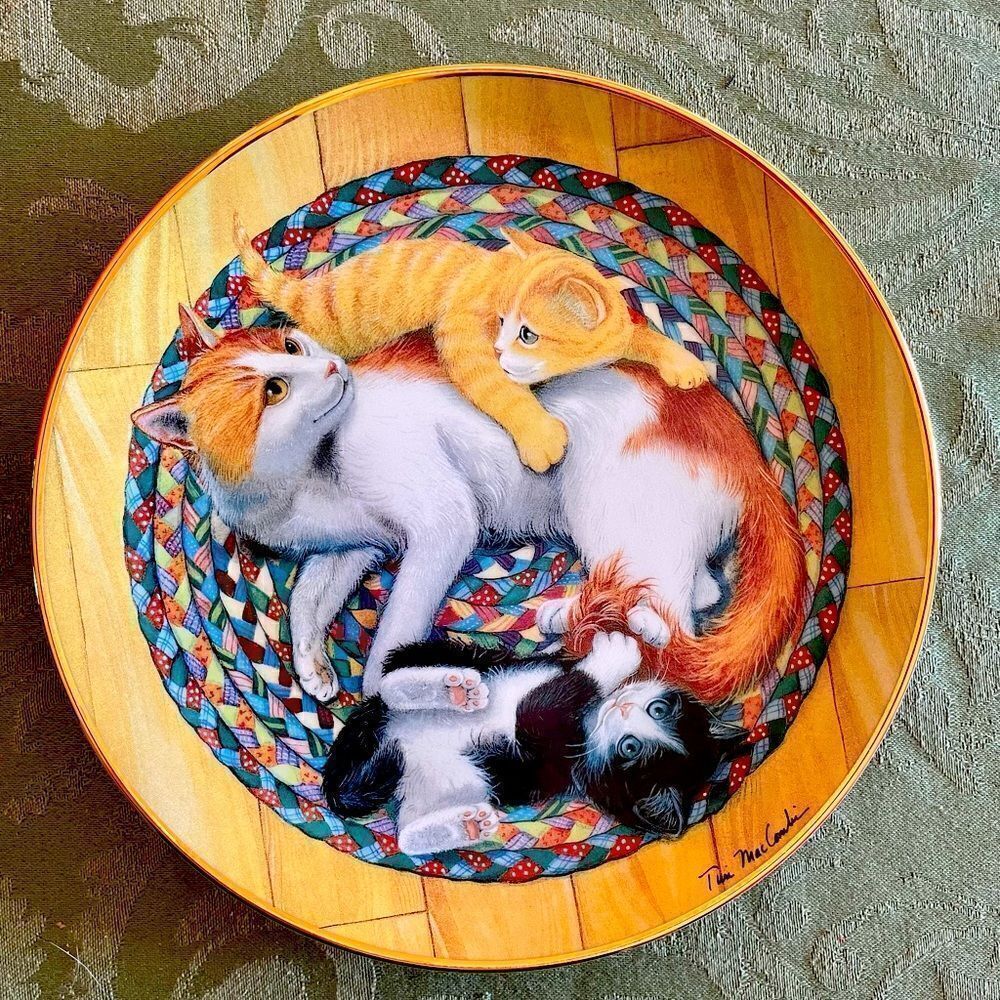 CAT PLATE SNUG-on-a-RUG VINTAGE DECORATIVE BY THE FRANKLIN MINT Limited Edition